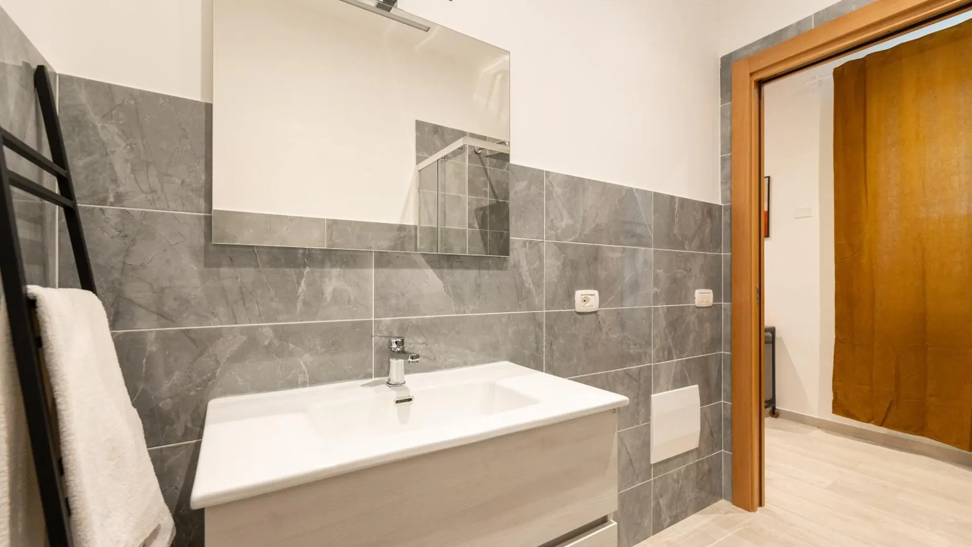 Guest house Dimora 5 Santi Hotel Naples