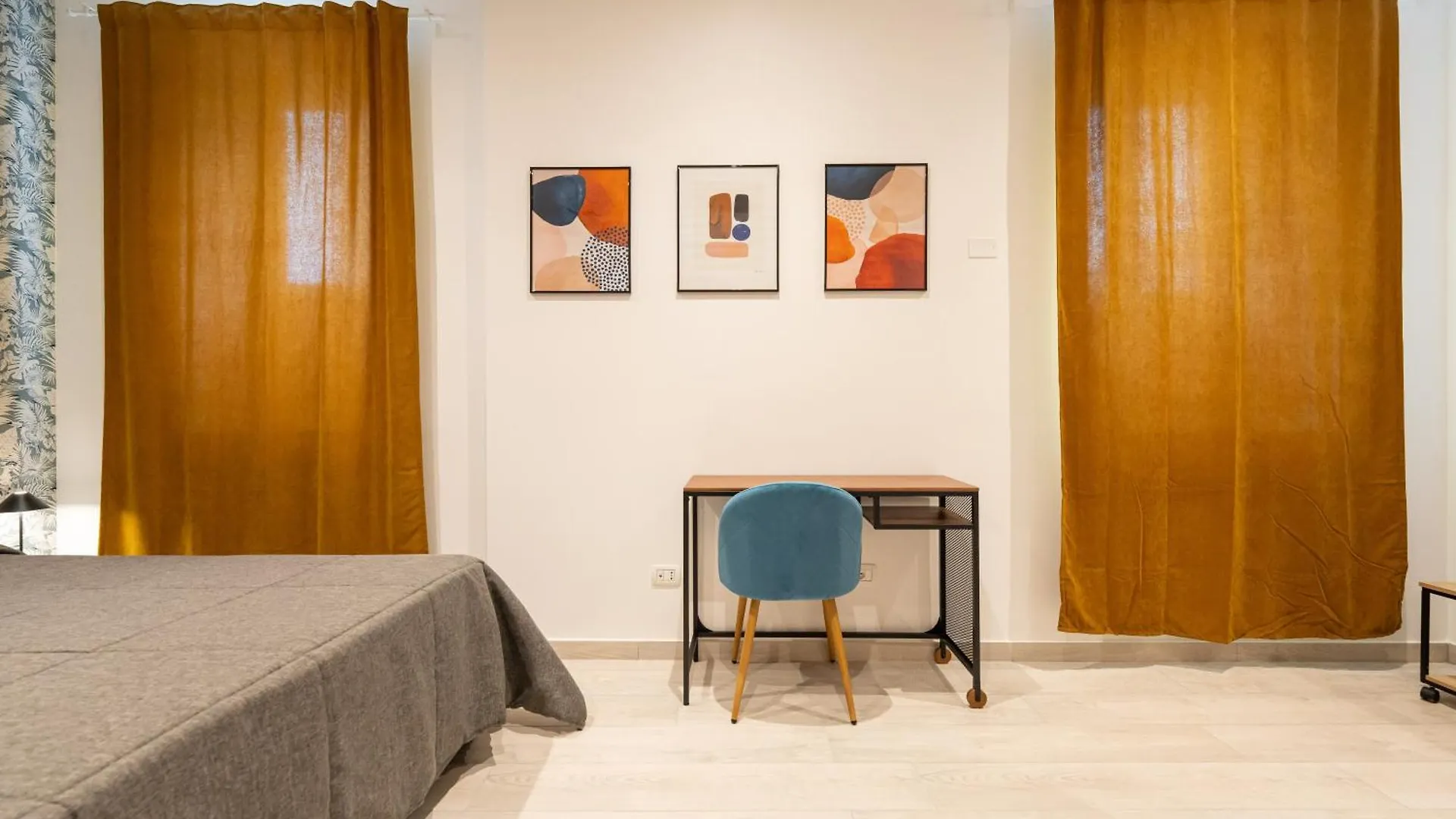 Dimora 5 Santi Hotel Naples 0*,  Italy