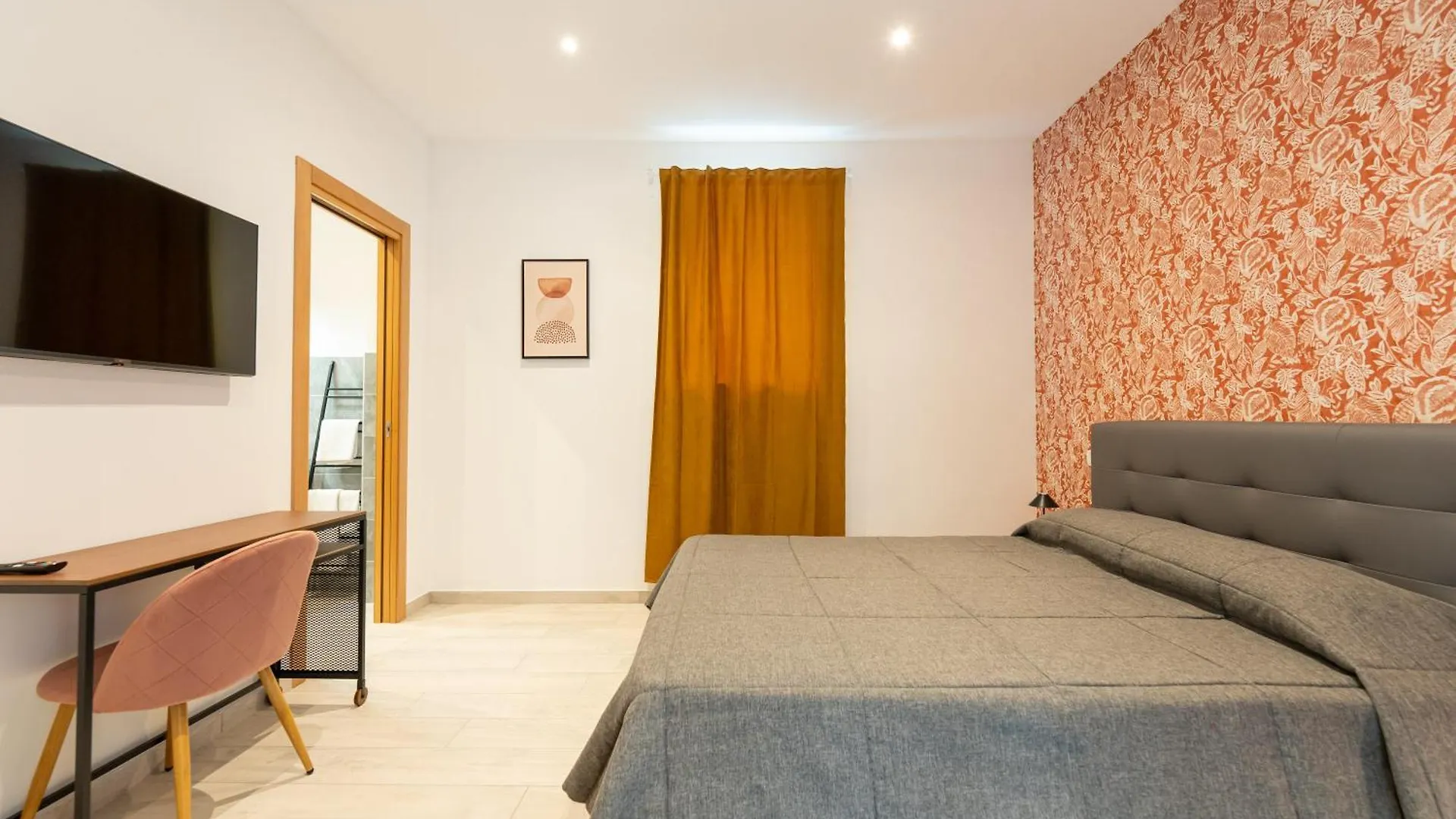 Guest house Dimora 5 Santi Hotel Naples Italy